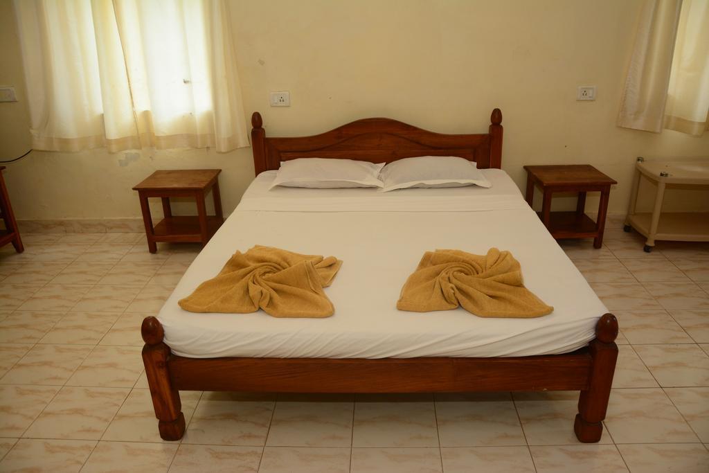 Colonia De Braganza Resorts 卡兰古特 外观 照片