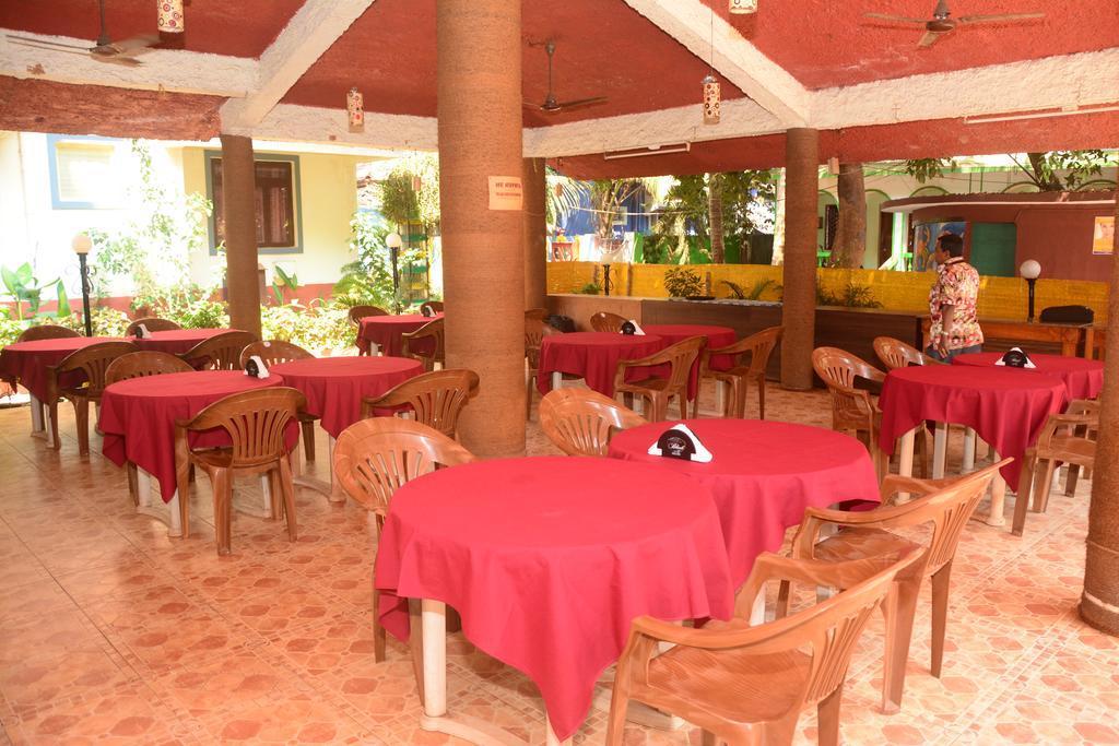 Colonia De Braganza Resorts 卡兰古特 外观 照片